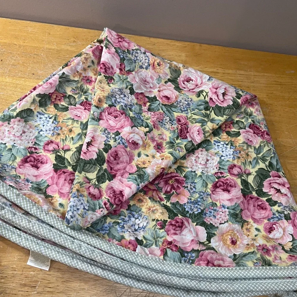 Vtg Croscill Pink Rose Floral Round Tablecloth 72